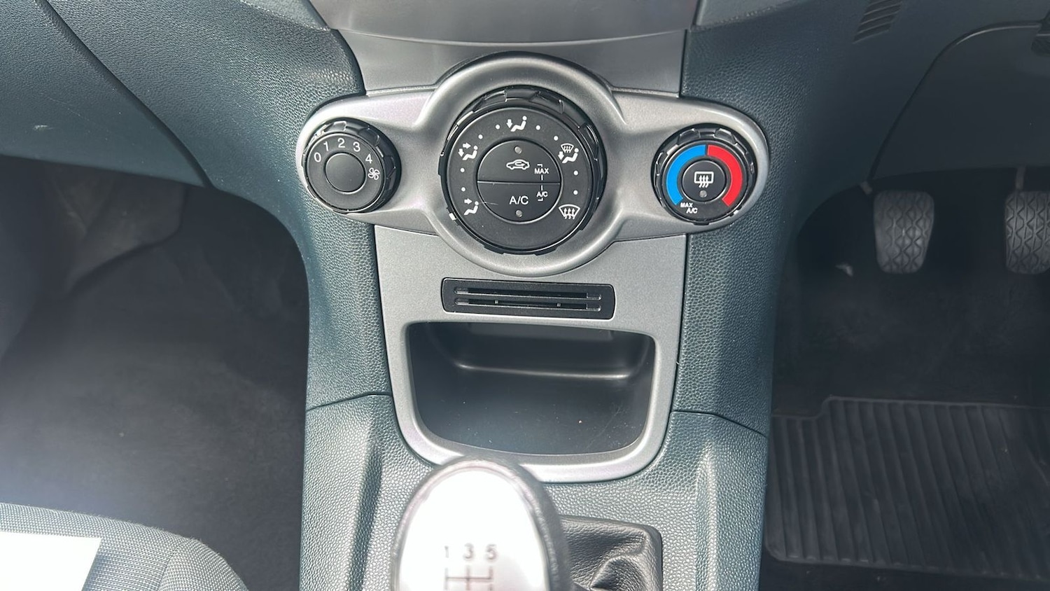 Used Ford Fiesta 2010 for sale - 76361689: Photo 18