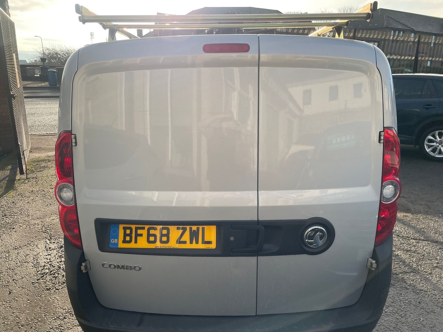 Used Vauxhall Combo 2018 for sale - 77256579: Photo 4