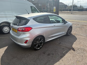 Used Ford Fiesta 2018 for sale - 79640025: Photo