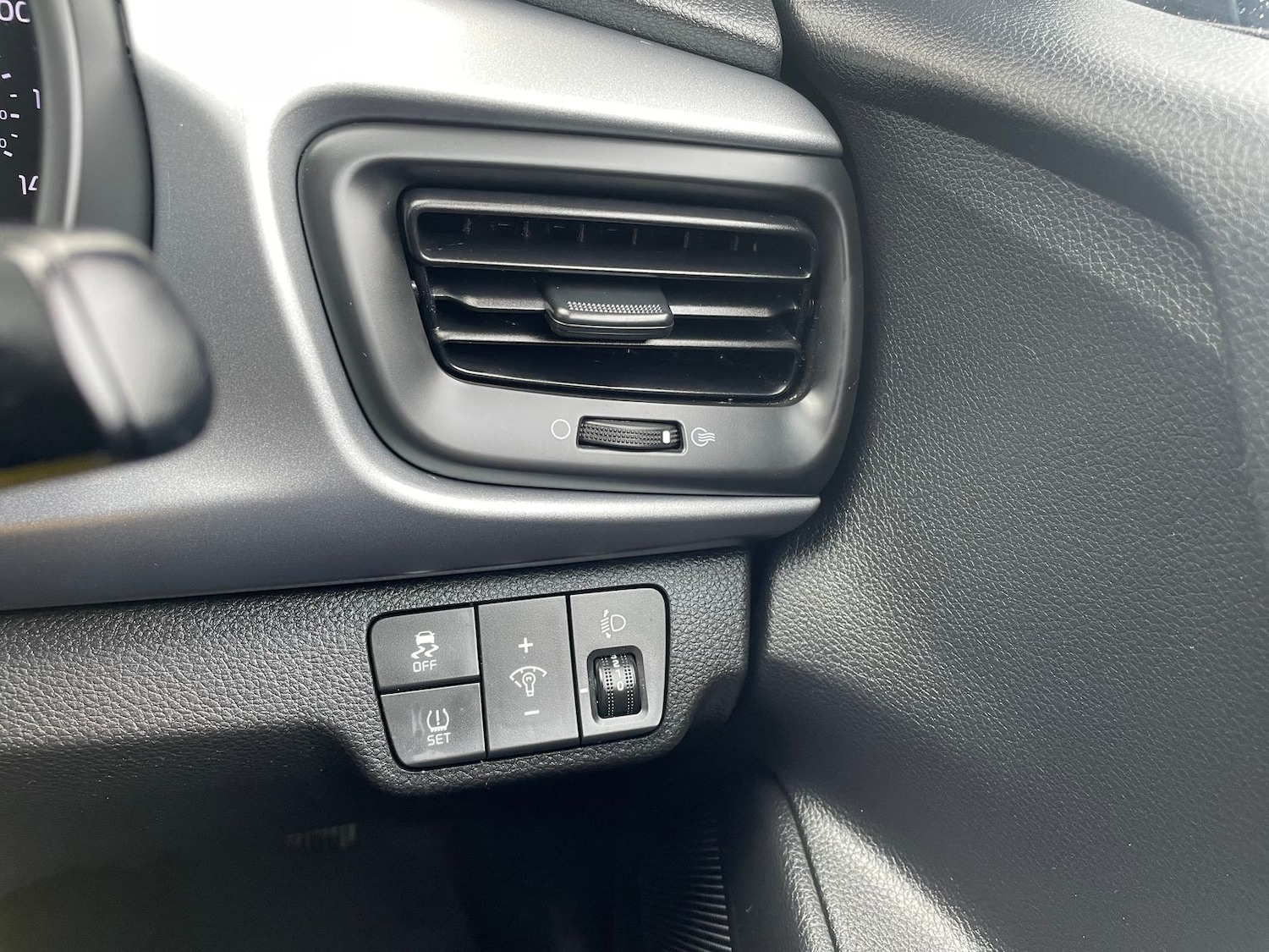 Used Kia Rio 2018 for sale - 76139959: Photo 21