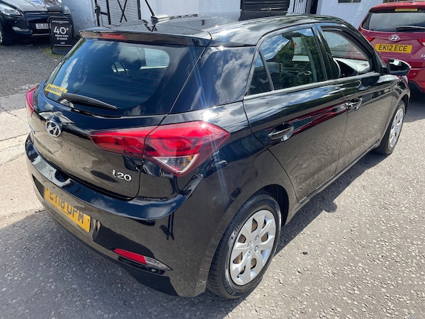 Used Hyundai i20 2018 for sale - 75522280: Photo 4