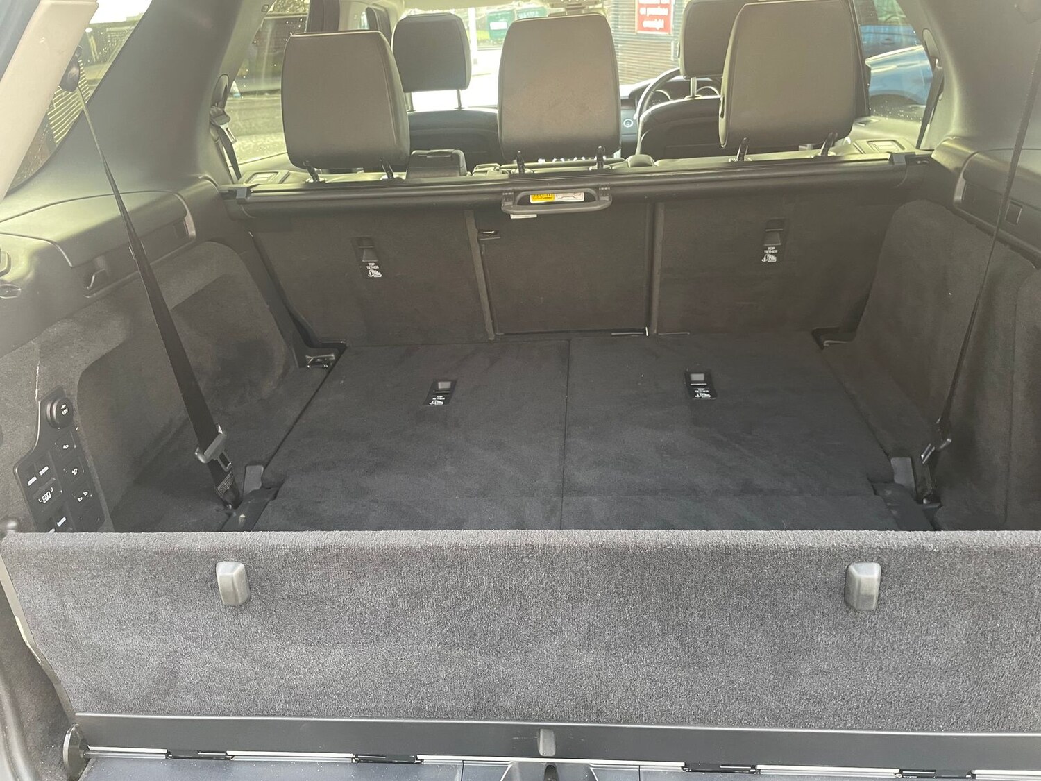 Used Land Rover Discovery 2017 for sale - 77360682: Photo 11