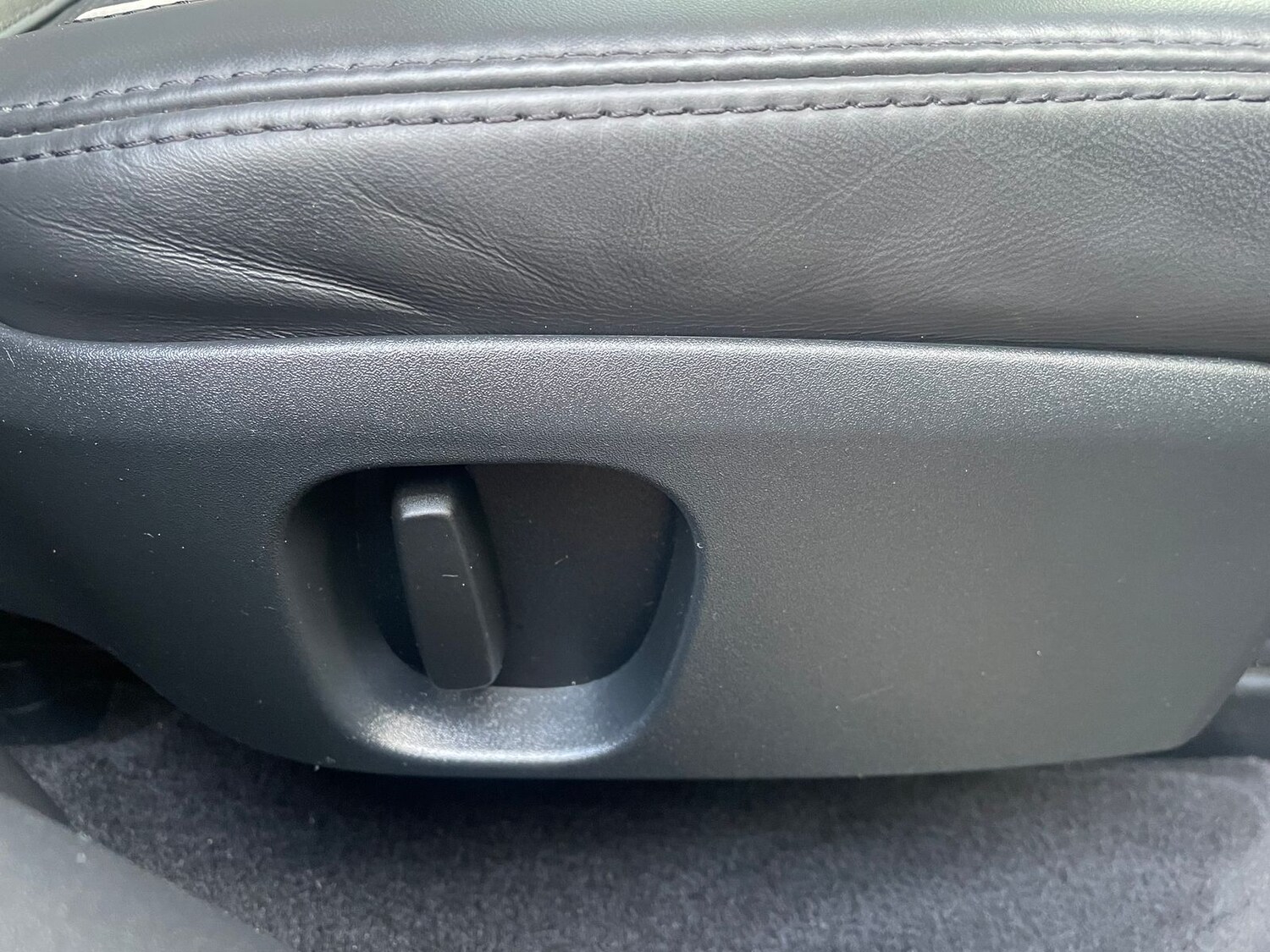 Used Land Rover Discovery 2017 for sale - 77360682: Photo 15