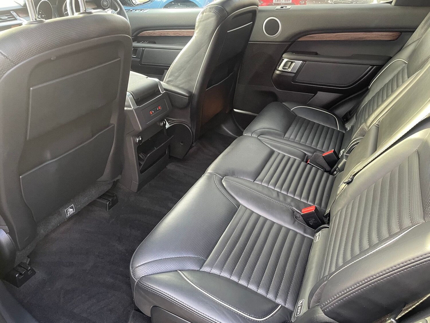 Used Land Rover Discovery 2017 for sale - 77360682: Photo 9