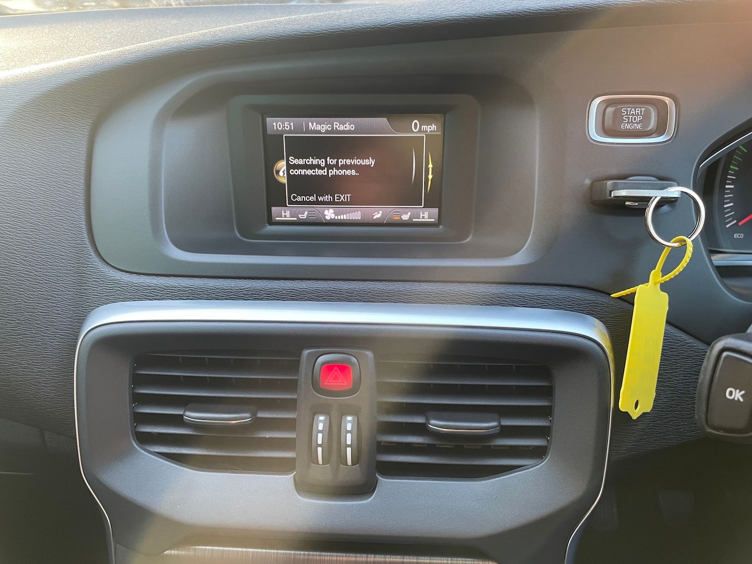 Used Volvo V40 2015 for sale - 76788405: Photo 10