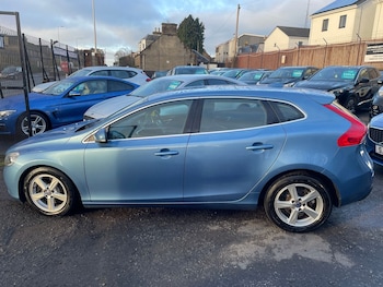 Used Volvo V40 2015 for sale - 76788405: Photo