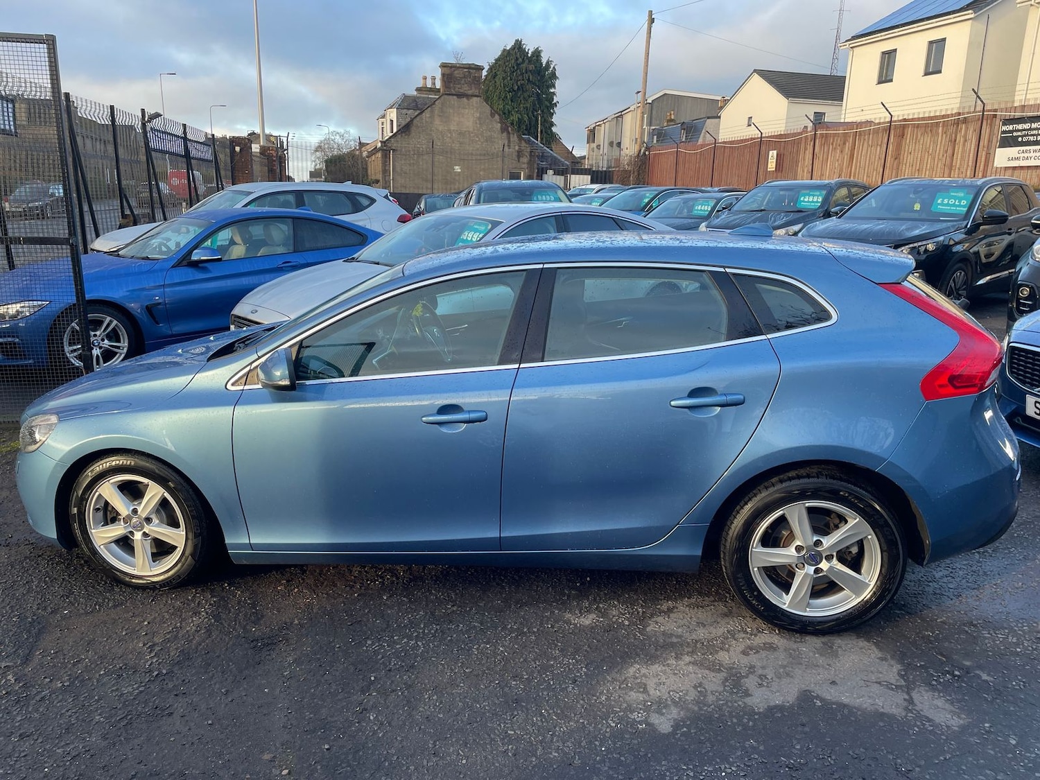 Used Volvo V40 2015 for sale - 76788405: Photo 3