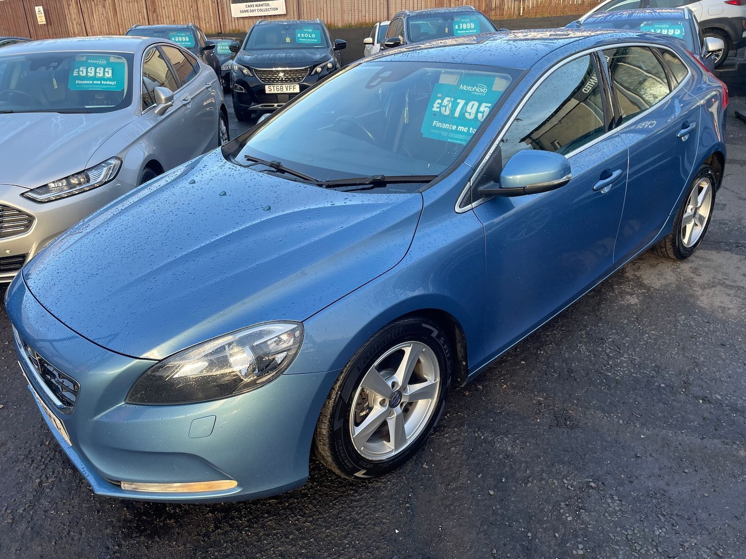Used Volvo V40 2015 for sale - 76788405: Photo 4