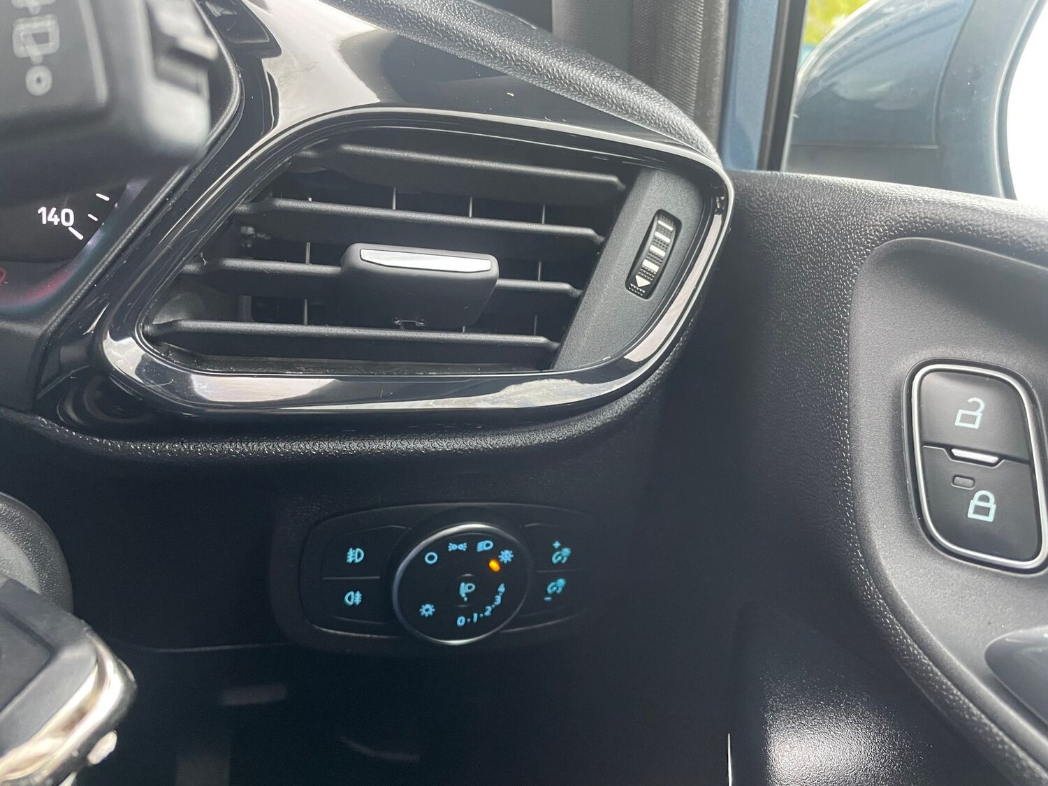 Used Ford Fiesta 2018 for sale - 77911381: Photo 23