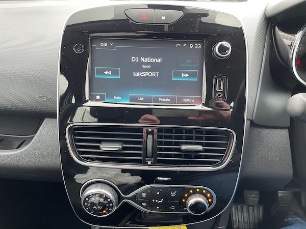 Used Renault Clio 2017 for sale - 74385129: Photo 17