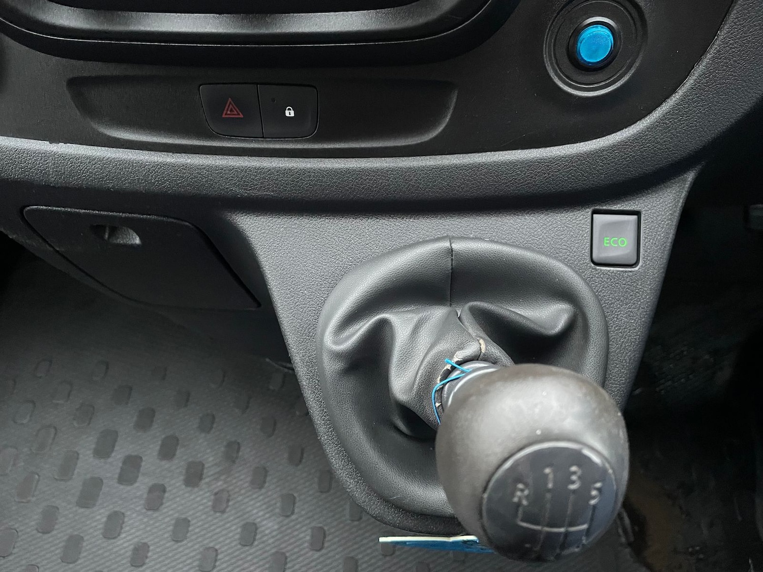 Used Vauxhall Vivaro 2018 for sale - 77512763: Photo 11