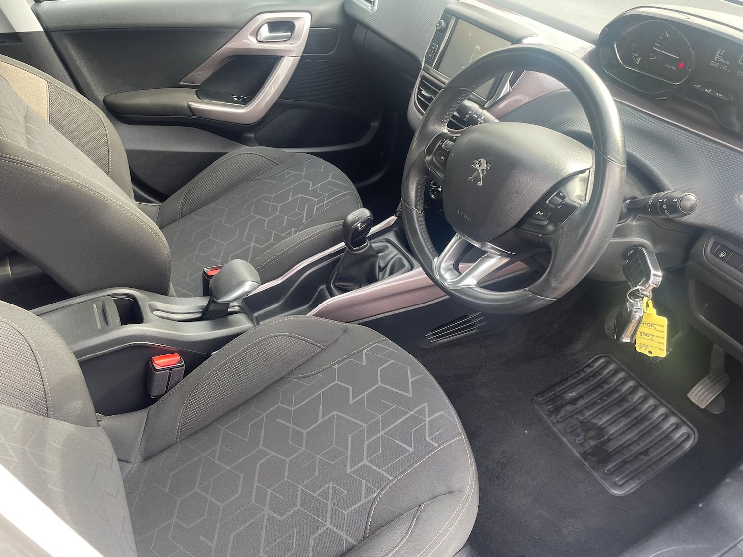 Used Peugeot 2008 2014 for sale - 77855861: Photo 13