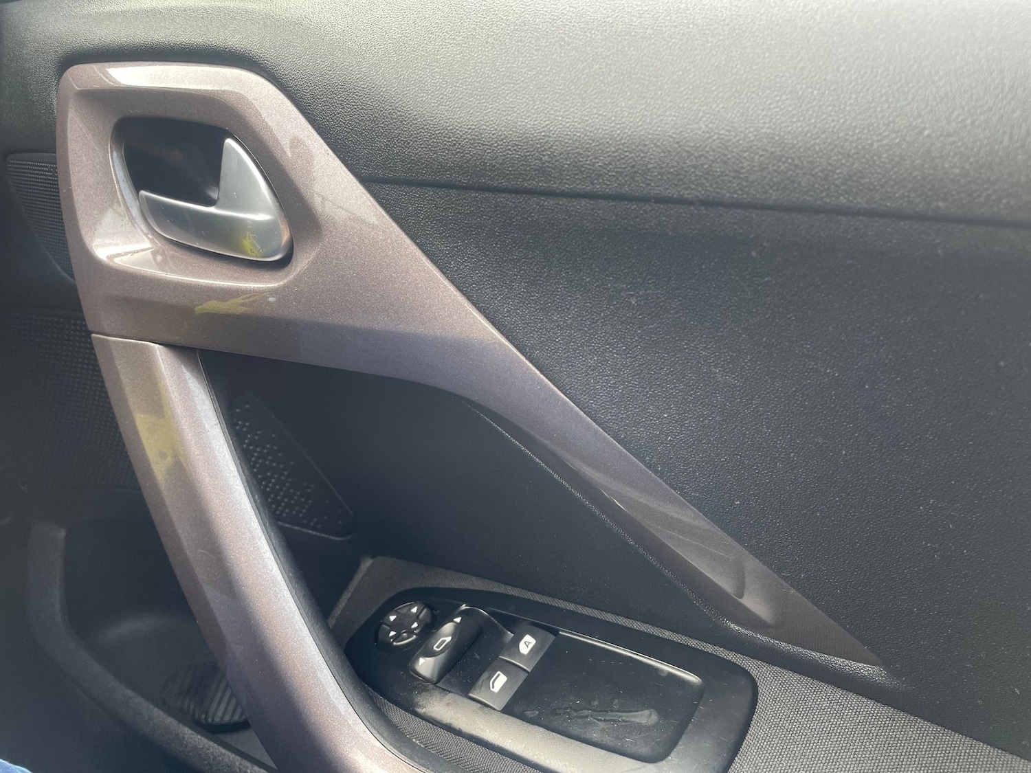 Used Peugeot 2008 2014 for sale - 77855861: Photo 22