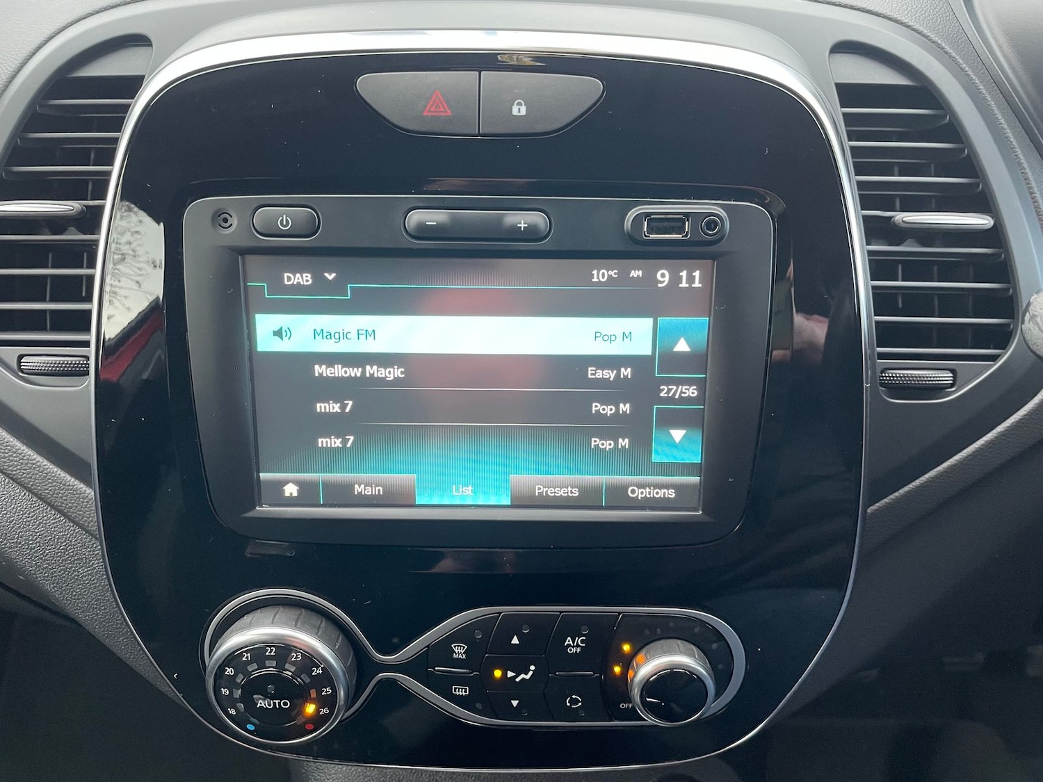 Used Renault Captur 2017 for sale - 76474809: Photo 16