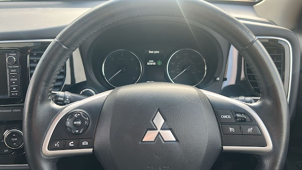 Used Mitsubishi Outlander 2016 for sale - 76327982: Photo 25