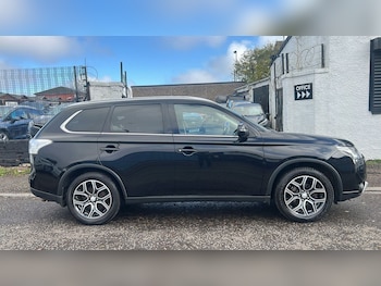 Used Mitsubishi Outlander 2016 for sale - 76327982: Photo 3