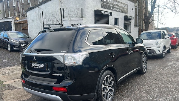 Used Mitsubishi Outlander 2016 for sale - 76327982: Photo 4
