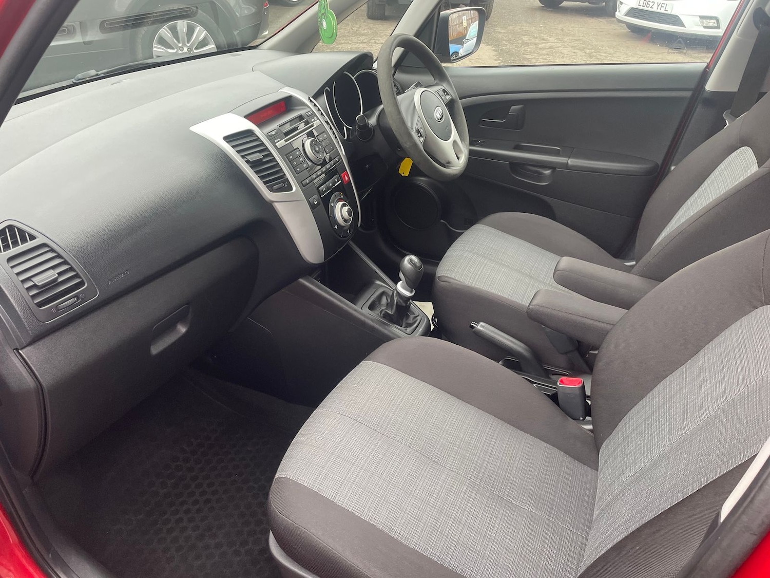 Used Kia Venga 2013 for sale - 77685855: Photo 9