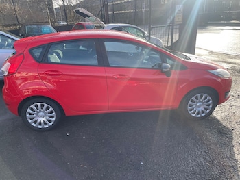Used Ford Fiesta 2015 for sale - 77360689: Photo