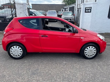 Used Hyundai i20 2011 for sale - 75201423: Photo