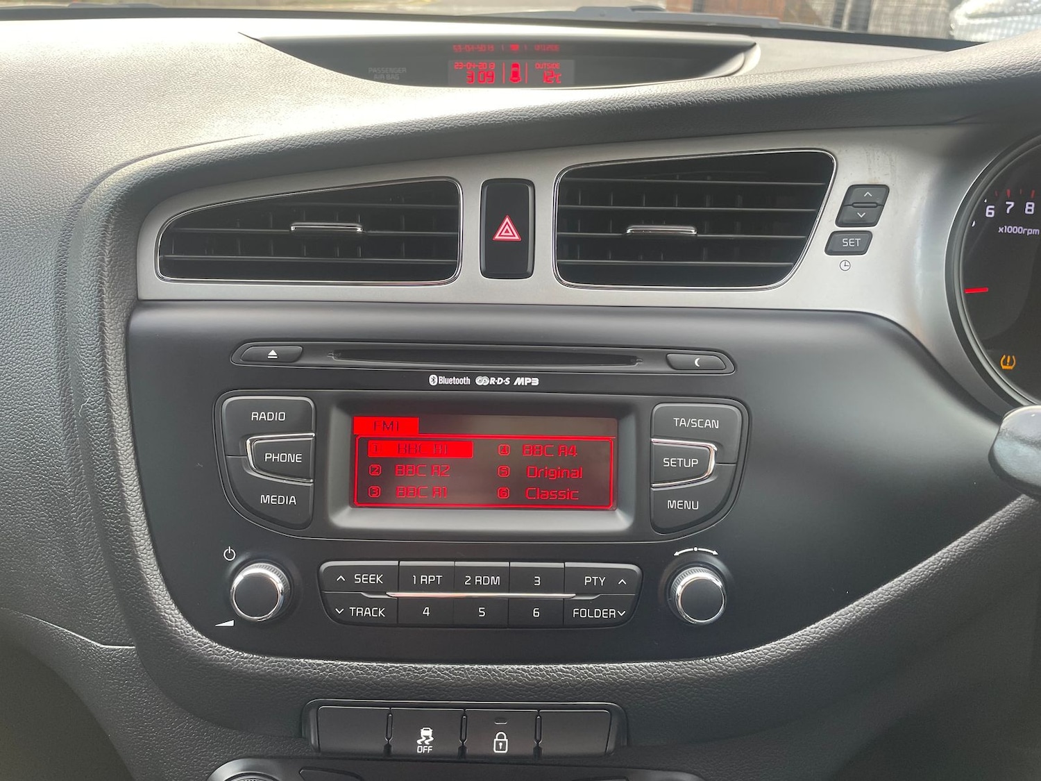 Used Kia Ceed 2016 for sale - 76474764: Photo 14