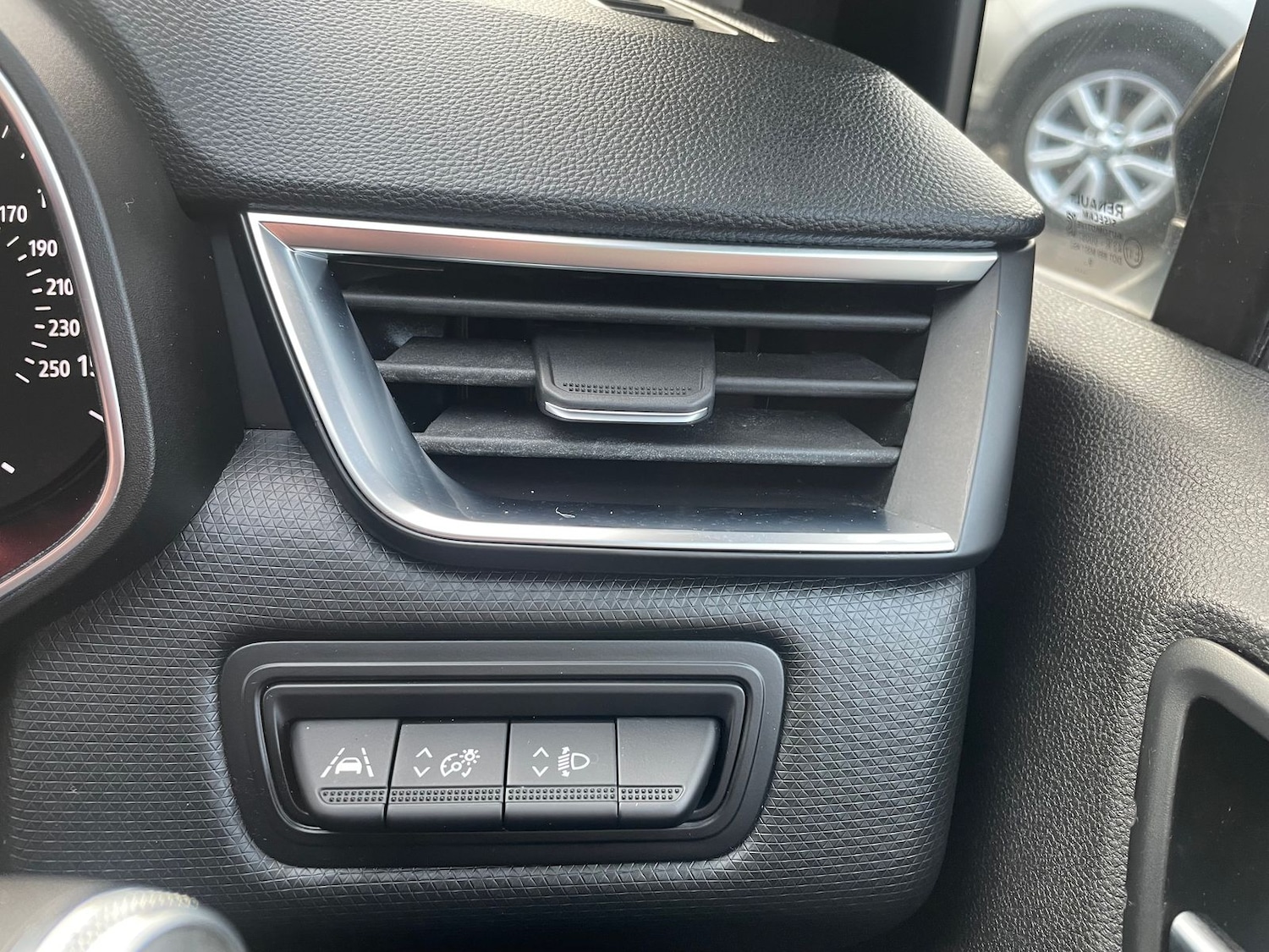 Used Renault Clio 2020 for sale - 77145917: Photo 20