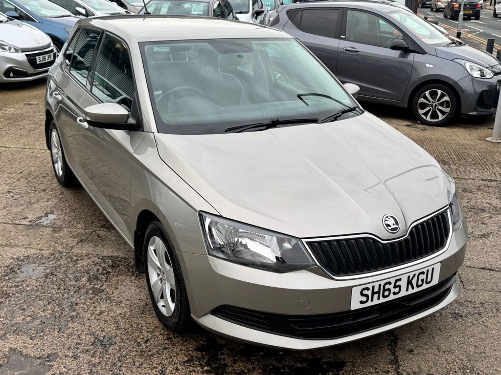 Used Skoda Fabia 2015 for sale - 76535555: Photo 2