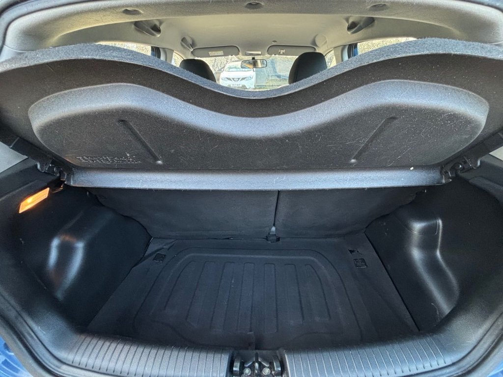 Used Hyundai i10 2015 for sale - 76685902: Photo 18