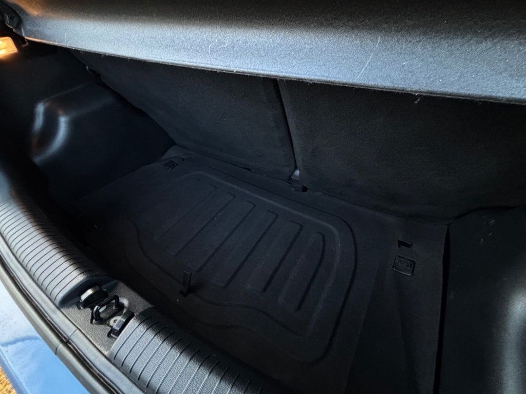 Used Hyundai i10 2015 for sale - 76685902: Photo 19