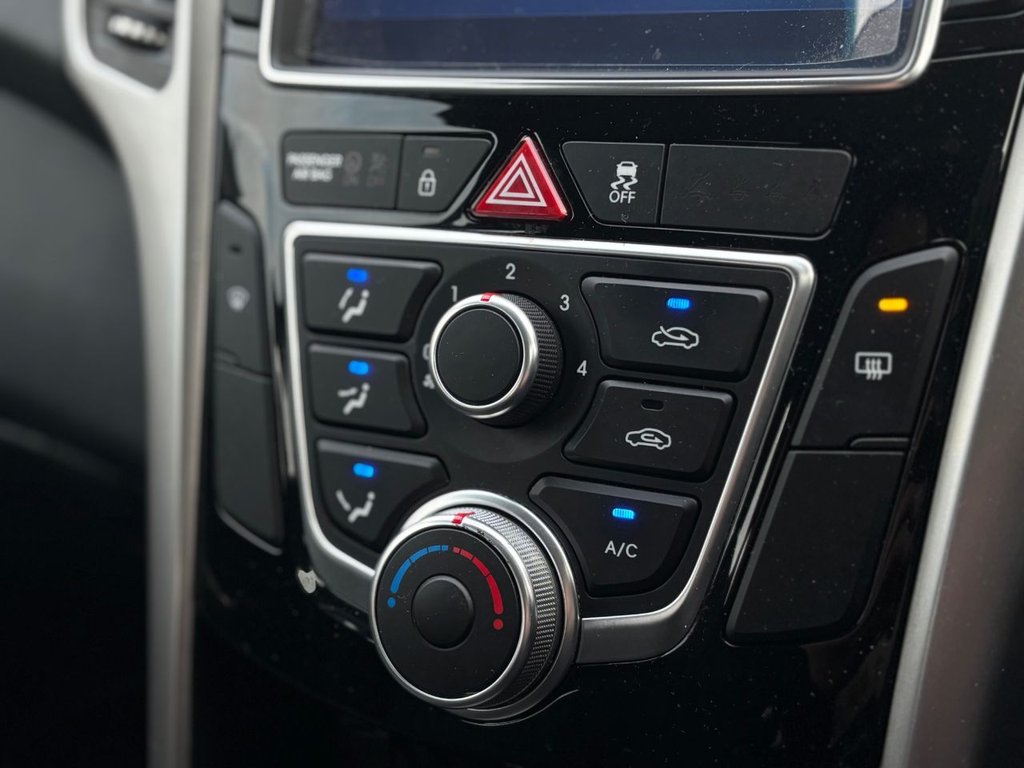 Used Hyundai i30 2016 for sale - 77048603: Photo 47