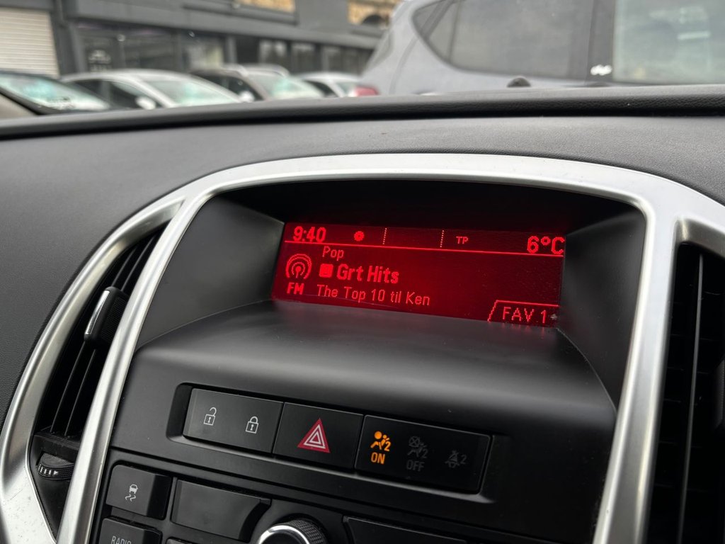 Used Vauxhall Astra 2011 for sale - 76631898: Photo 29