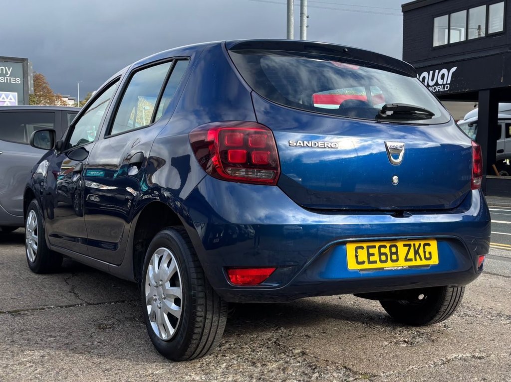 Used Dacia Sandero 2018 for sale - 76368105: Photo 10