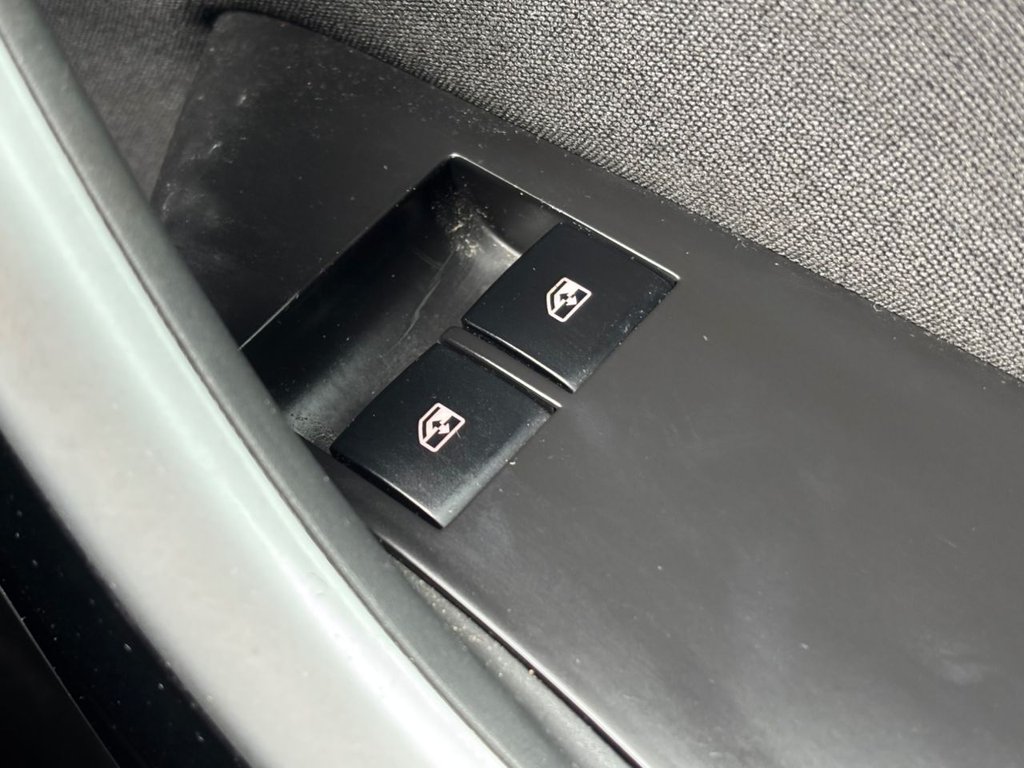 Used Vauxhall Astra 2013 for sale - 76496250: Photo 37