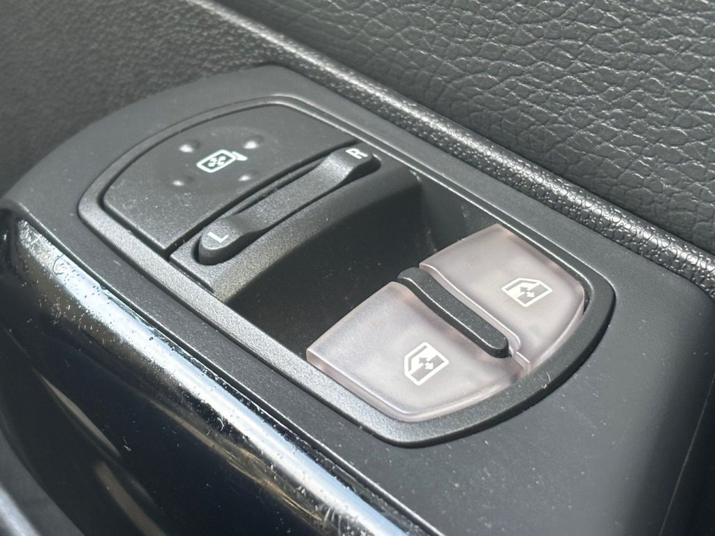 Used Vauxhall Corsa 2014 for sale - 76617963: Photo 46