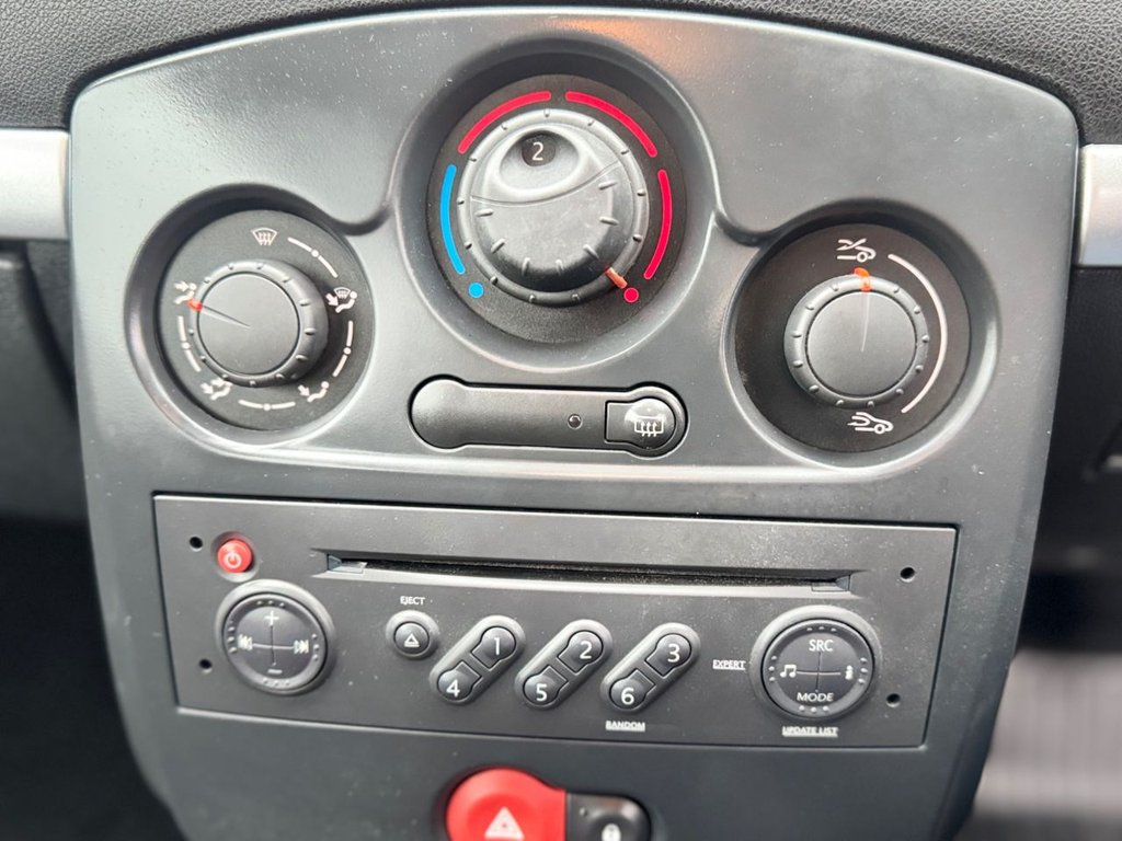 Used Renault Clio 2007 for sale - 76509492: Photo 22