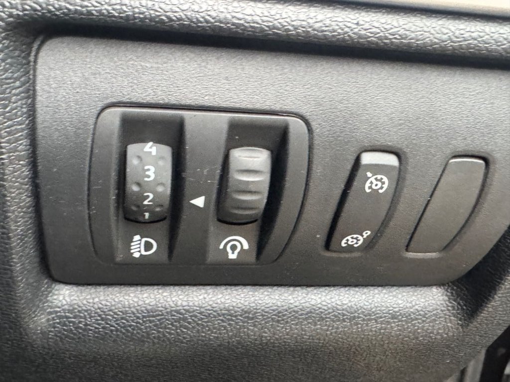 Used Renault Clio 2007 for sale - 76509492: Photo 29