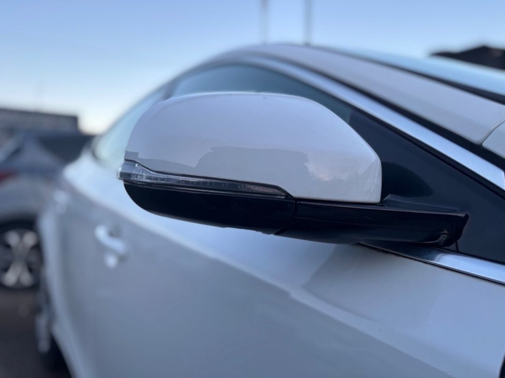 Used Volvo V40 2012 for sale - 76797544: Photo 15