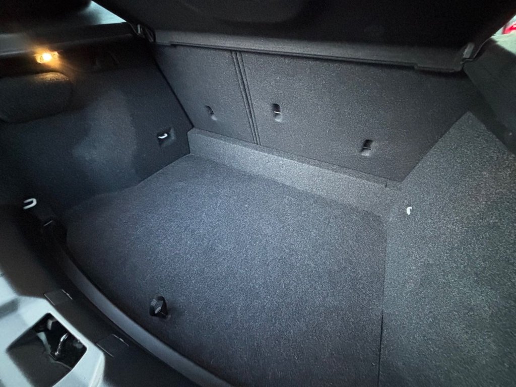 Used Volvo V40 2012 for sale - 76797544: Photo 23