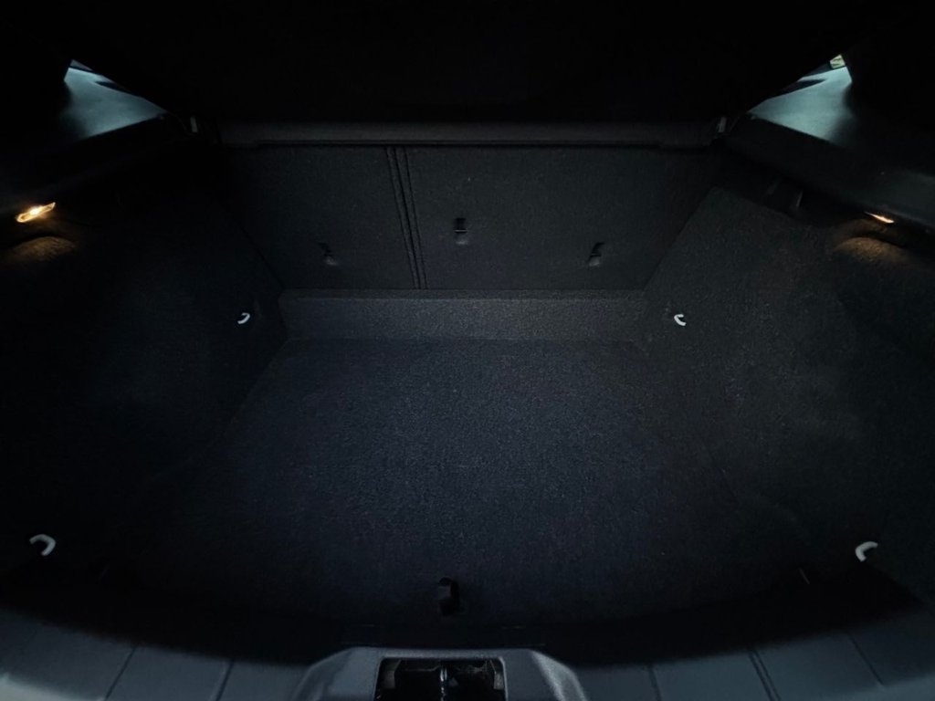 Used Volvo V40 2012 for sale - 76797544: Photo 24