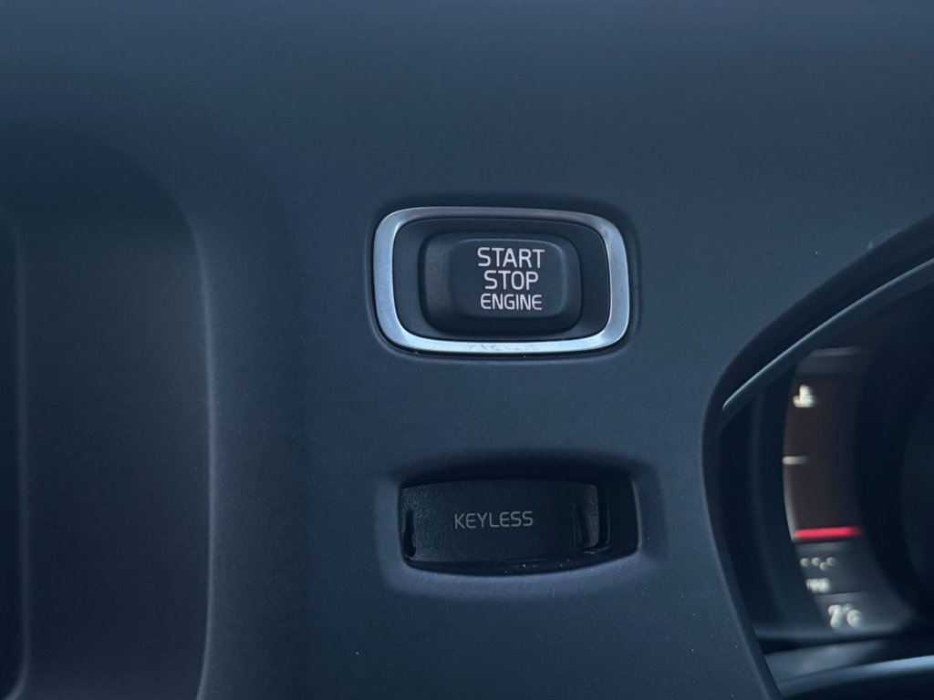 Used Volvo V40 2012 for sale - 76797544: Photo 45