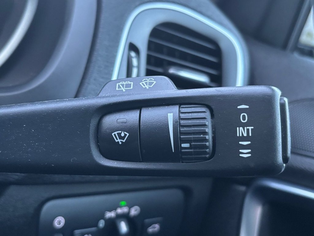 Used Volvo V40 2012 for sale - 76797544: Photo 49