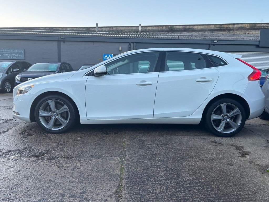 Used Volvo V40 2012 for sale - 76797544: Photo 8