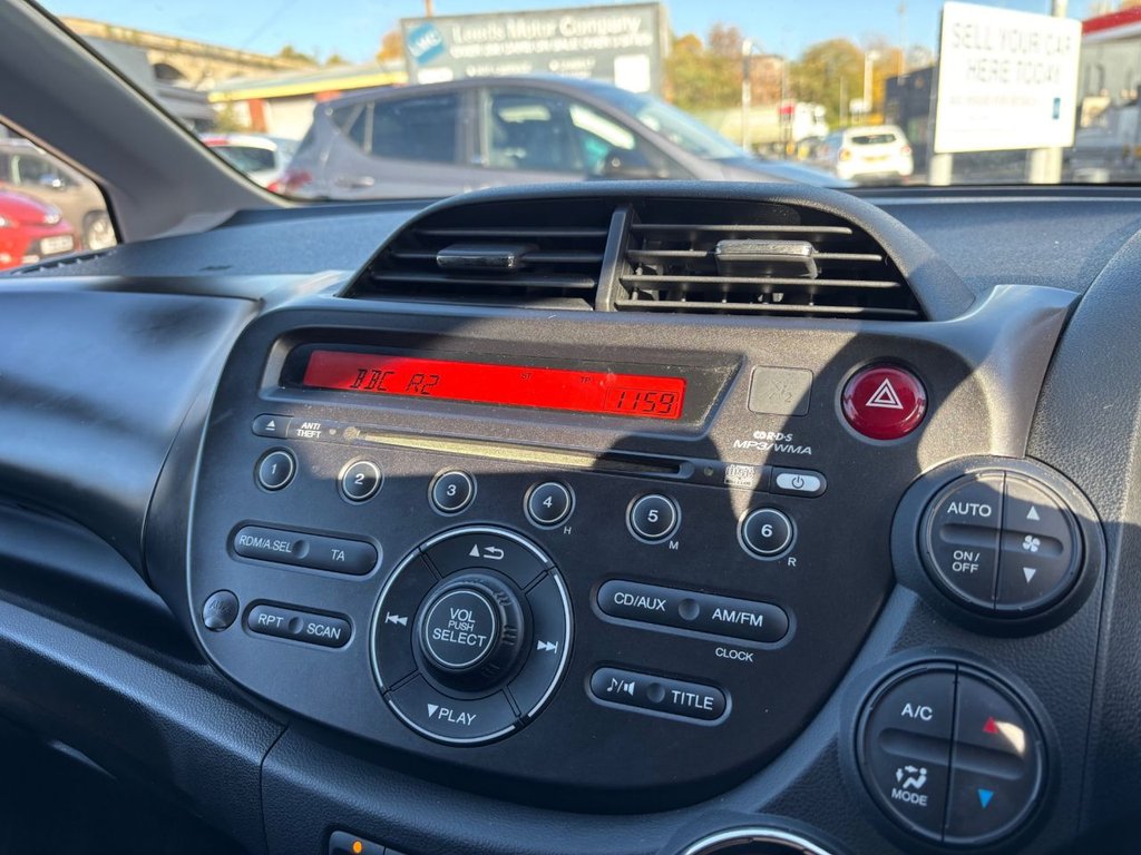 Used Honda Jazz 2015 for sale - 76395897: Photo 39