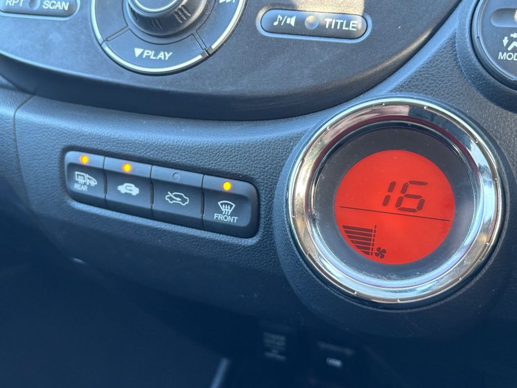 Used Honda Jazz 2015 for sale - 76395897: Photo 41