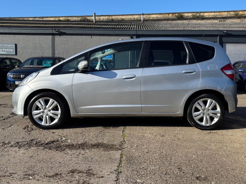 Used Honda Jazz 2015 for sale - 76395897: Photo 8