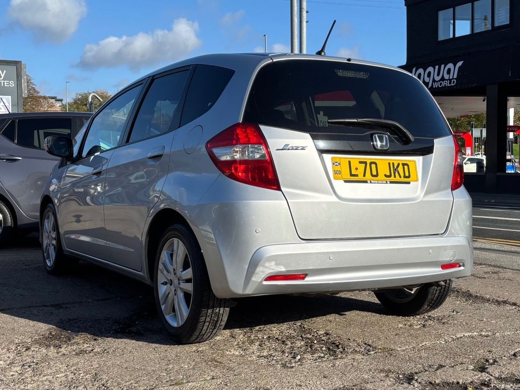 Used Honda Jazz 2015 for sale - 76395897: Photo 9