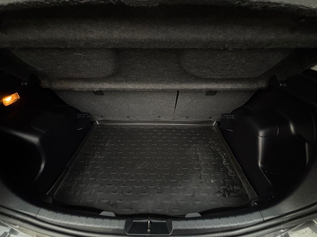 Used Toyota Yaris 2014 for sale - 76509399: Photo 22