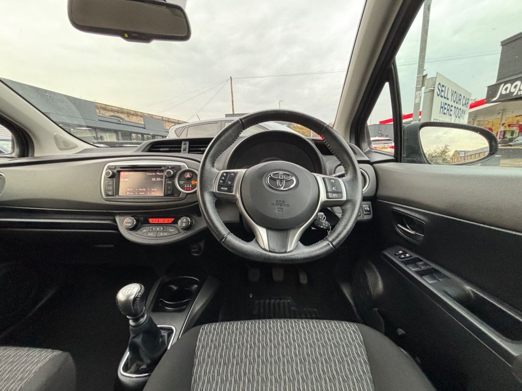 Used Toyota Yaris 2014 for sale - 76509399: Photo 32