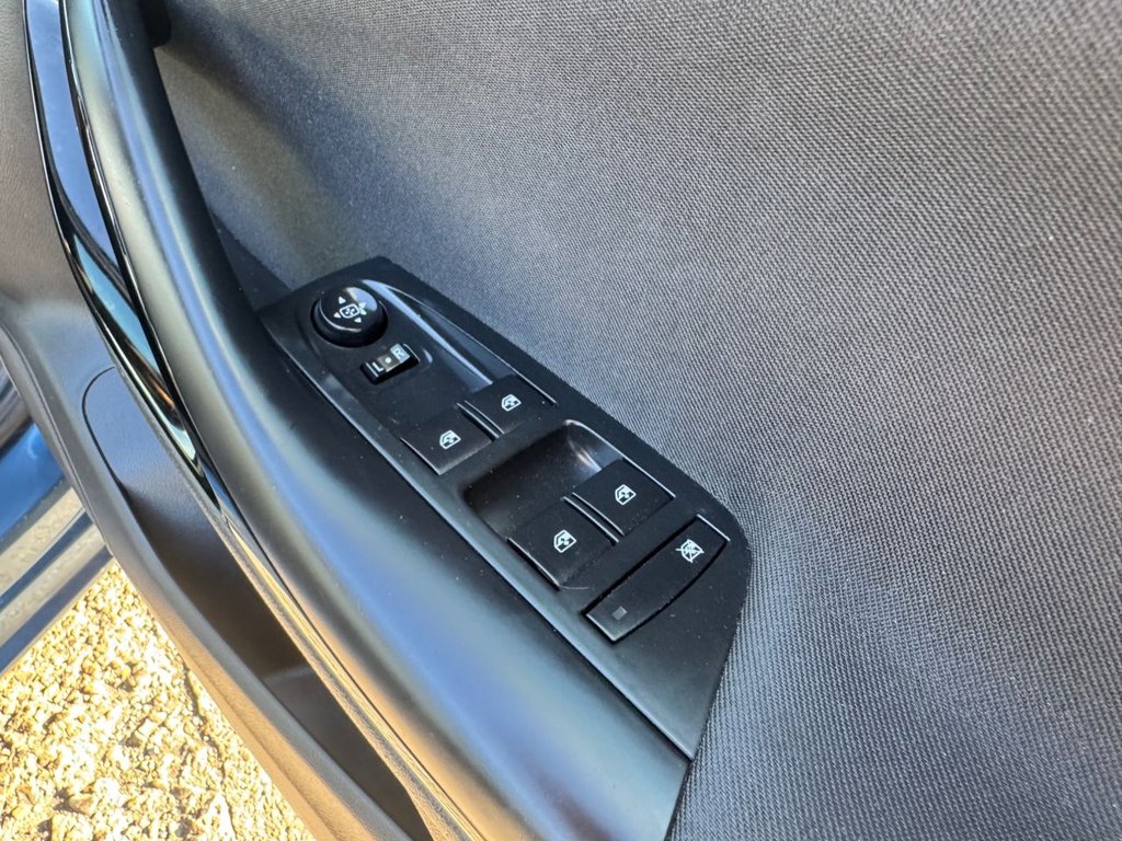 Used Vauxhall Astra 2017 for sale - 76395891: Photo 39