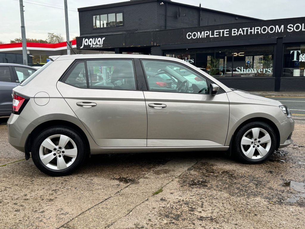 Used Skoda Fabia 2015 for sale - 76698097: Photo 4